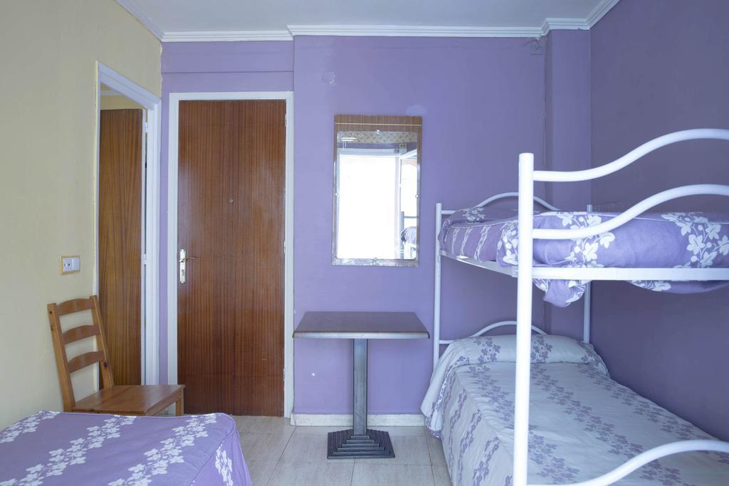 Hostel Residencia Alclausell Tarragona Zimmer foto
